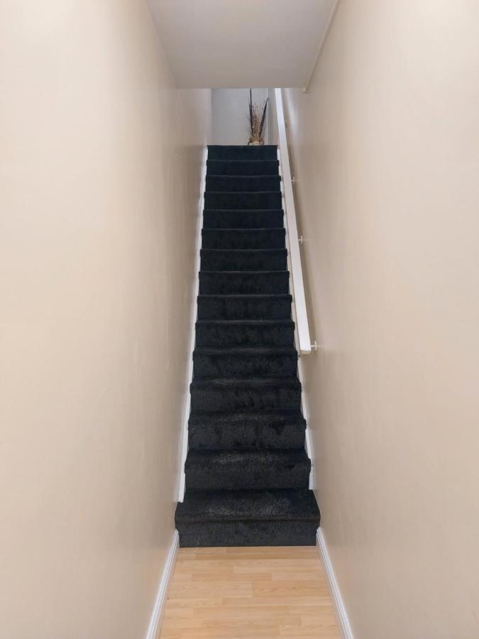 2 Large Bedroom Apartment- Wifi & Parking Fleetwood Exterior foto