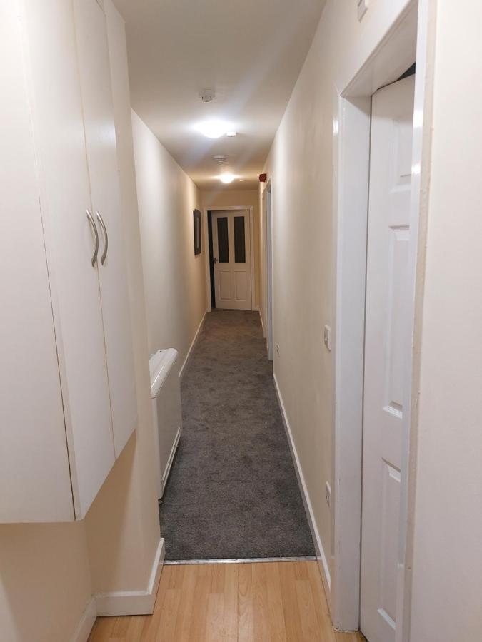 2 Large Bedroom Apartment- Wifi & Parking Fleetwood Exterior foto